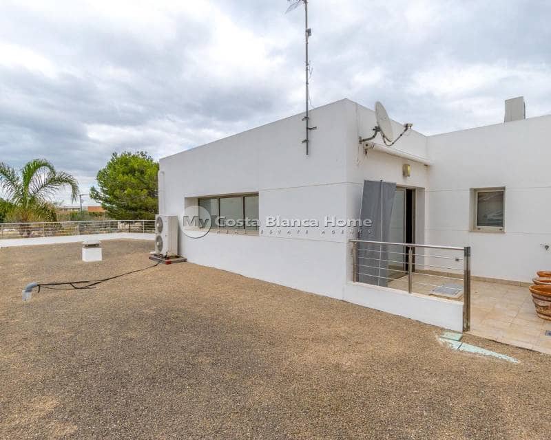 4 bedroom Villa for sale in Rojales - € 389,000 (Ref: 9420558)