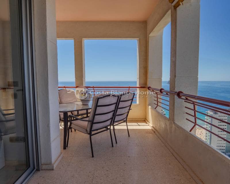 5 slaapkamer Appartement te koop in Benidorm met zwembad - € 1.700.000 (Ref: 9420559)