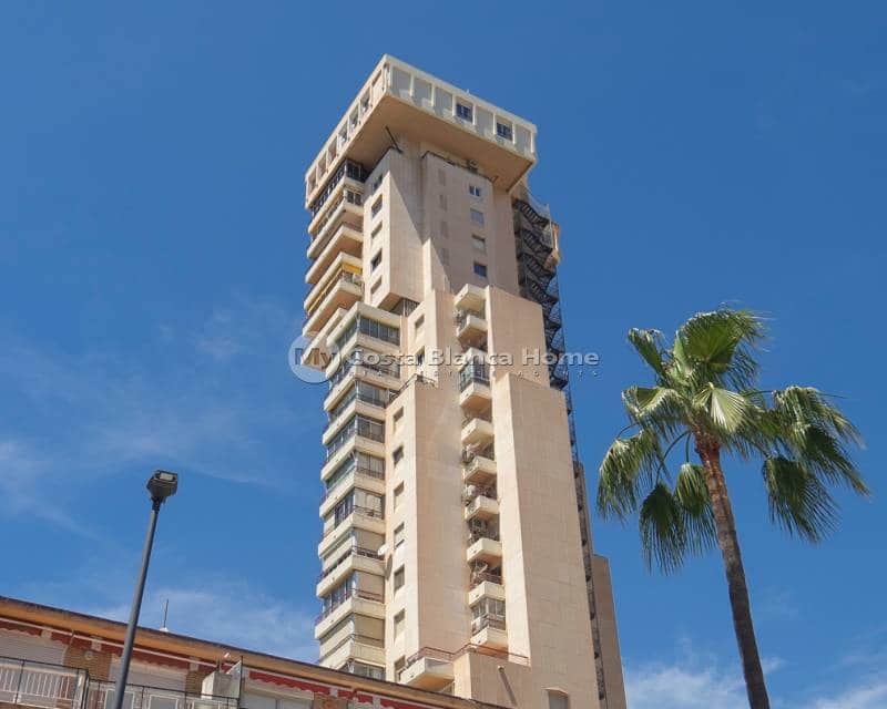 5 slaapkamer Appartement te koop in Benidorm met zwembad - € 1.700.000 (Ref: 9420559)