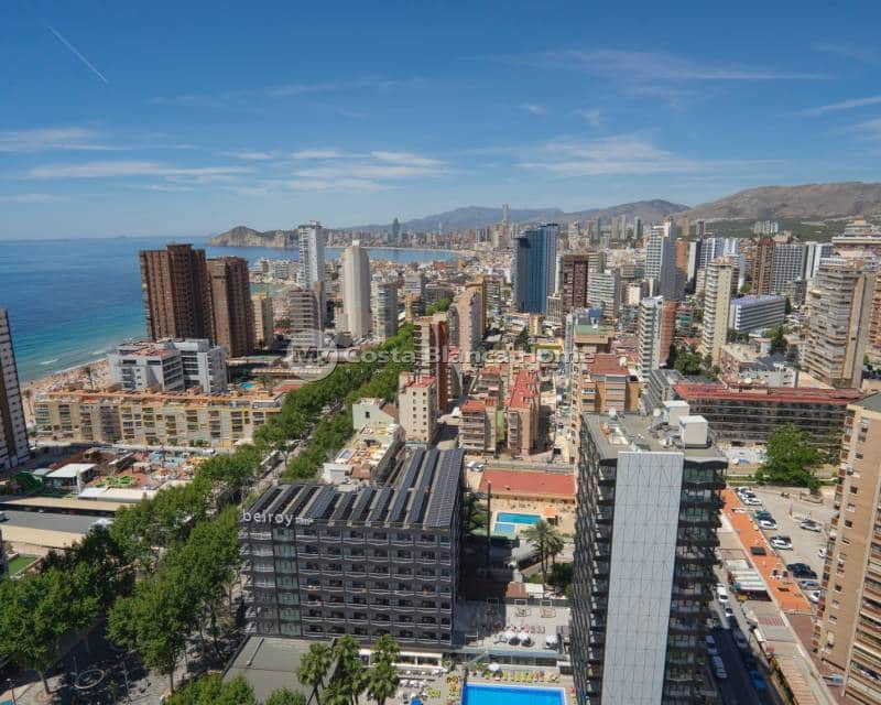 5 slaapkamer Appartement te koop in Benidorm met zwembad - € 1.700.000 (Ref: 9420559)
