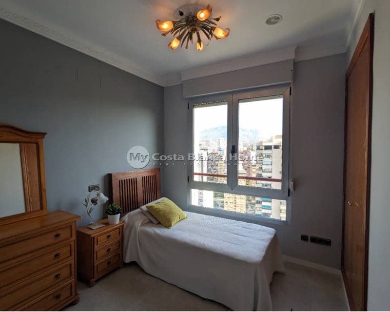 5 slaapkamer Appartement te koop in Benidorm met zwembad - € 1.700.000 (Ref: 9420559)