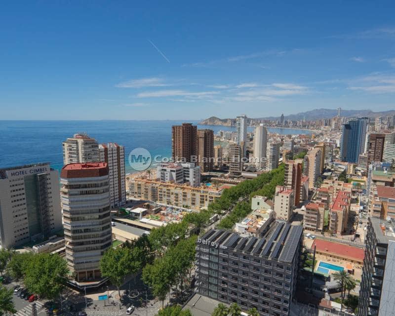 5 slaapkamer Appartement te koop in Benidorm met zwembad - € 1.700.000 (Ref: 9420559)