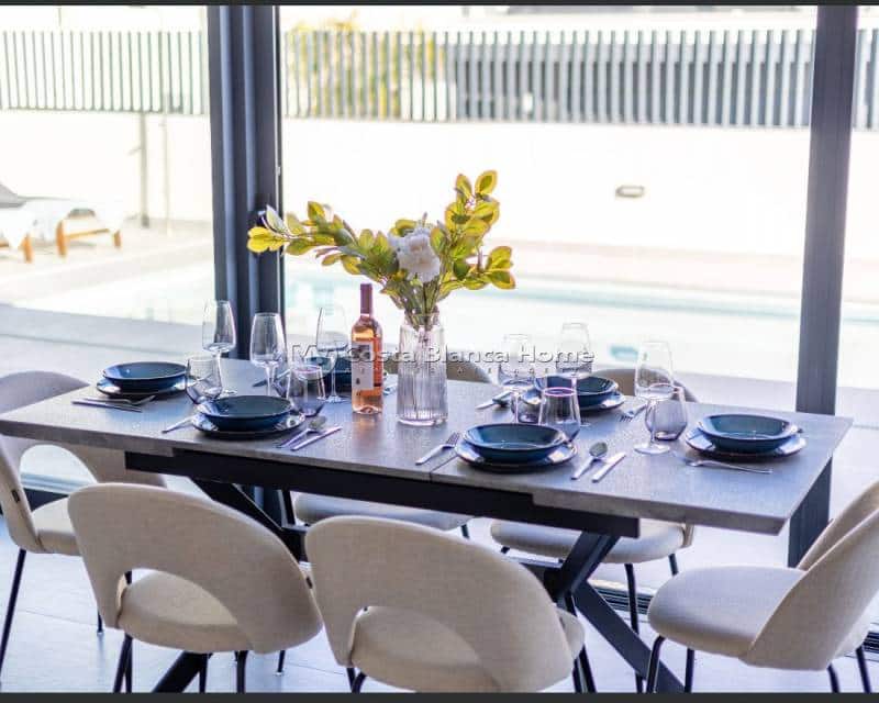 3 bedroom Villa for sale in Algorfa with pool - € 550,000 (Ref: 9420568)