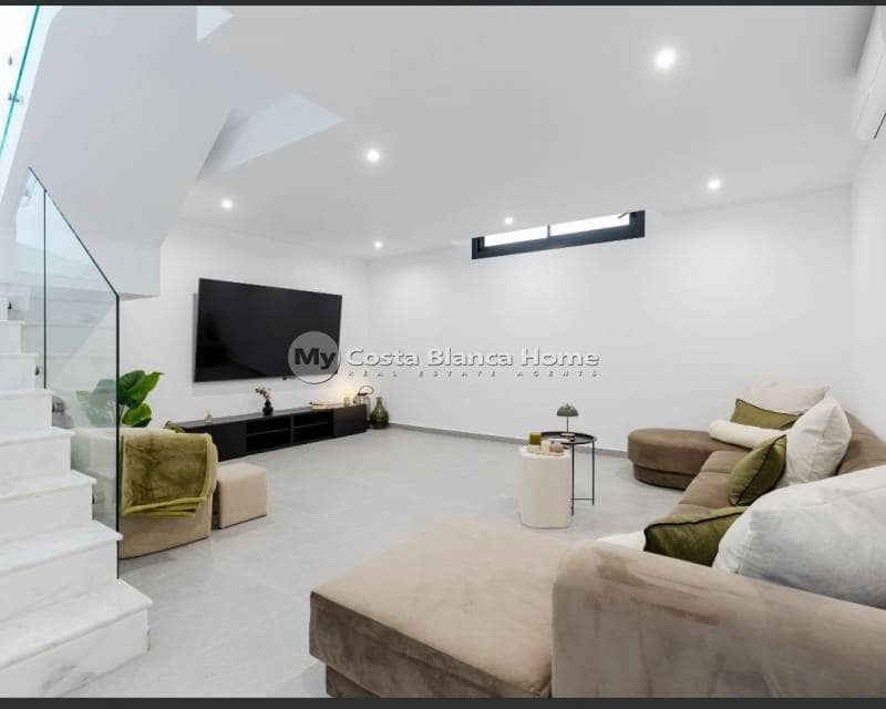 3 bedroom Villa for sale in Algorfa with pool - € 550,000 (Ref: 9420568)