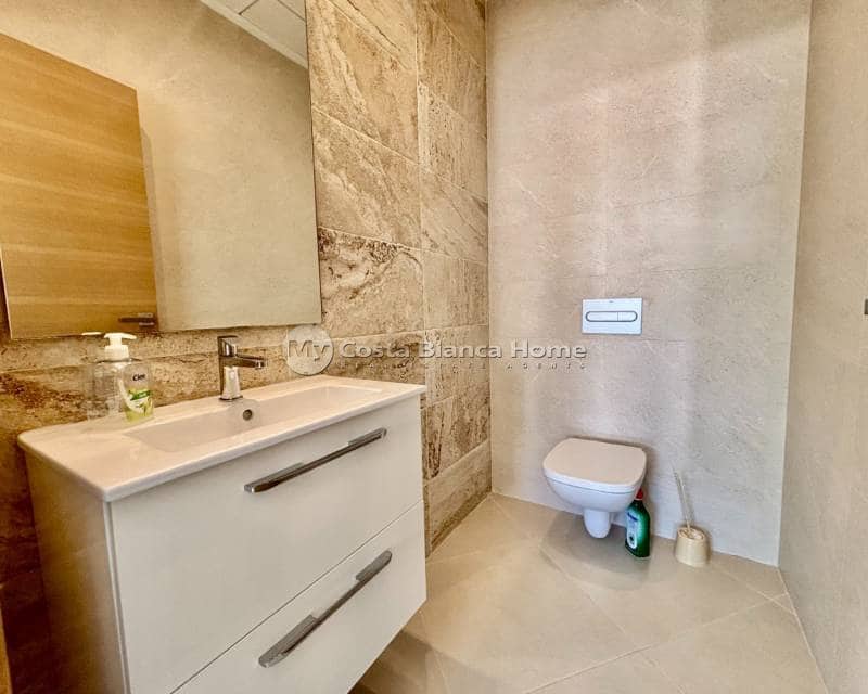 Chalet de 3 habitaciones en Benijófar en venta con piscina - 395.000 € (Ref: 9420571)