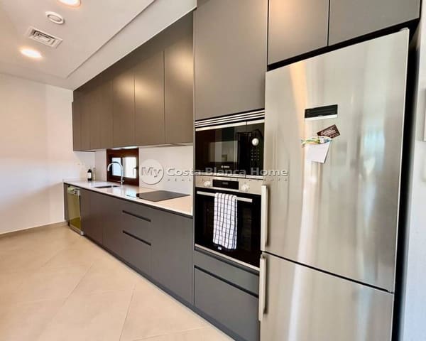 Chalet de 3 habitaciones en Benijófar en venta con piscina - 395.000 € (Ref: 9420571)