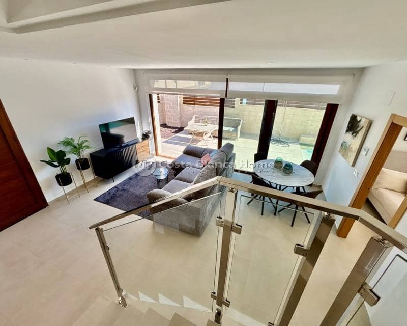 Chalet de 3 habitaciones en Benijófar en venta con piscina - 395.000 € (Ref: 9420571)