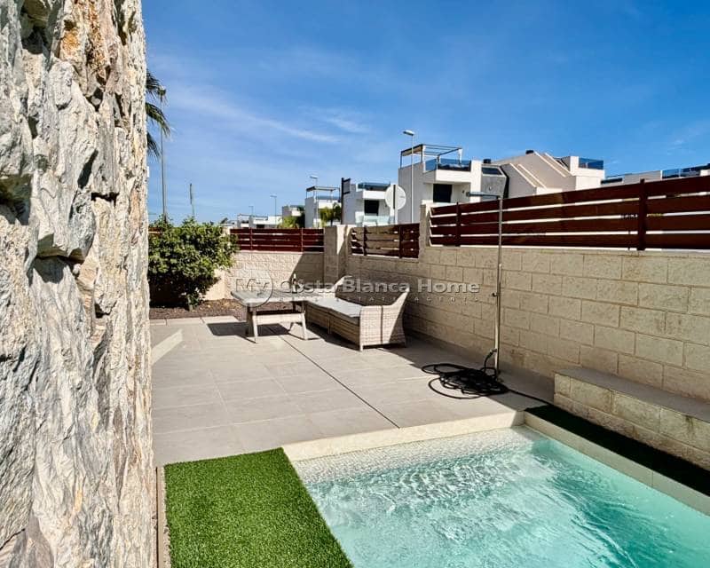 Chalet de 3 habitaciones en Benijófar en venta con piscina - 395.000 € (Ref: 9420571)