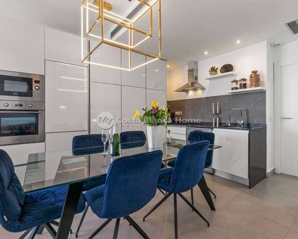 Chalet de 3 habitaciones en Villamartin, Orihuela en venta con piscina - 429.000 € (Ref: 9420572)