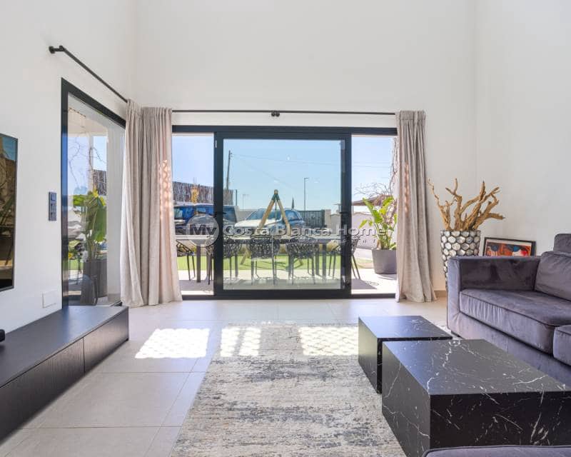 3 bedroom Villa for sale in Ciudad Quesada with pool - € 699,000 (Ref: 9420574)