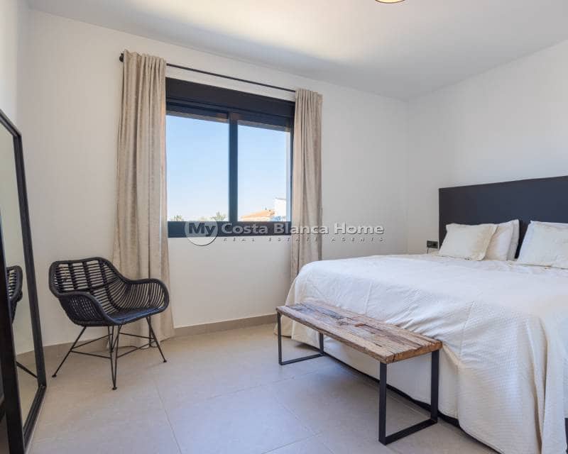 3 bedroom Villa for sale in Ciudad Quesada with pool - € 699,000 (Ref: 9420574)