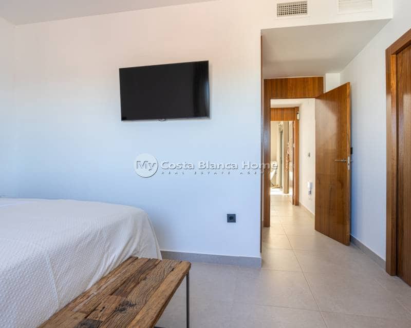 3 bedroom Villa for sale in Ciudad Quesada with pool - € 699,000 (Ref: 9420574)