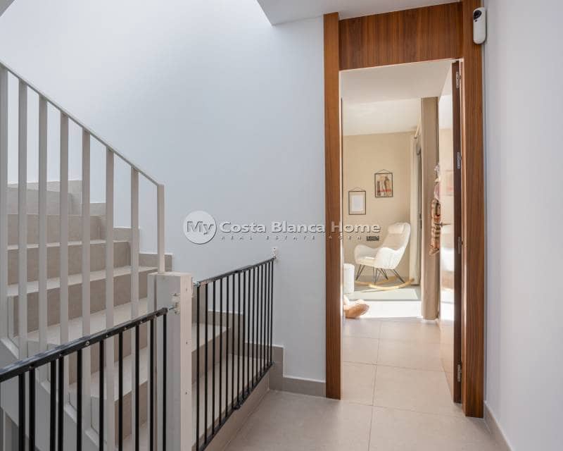 3 bedroom Villa for sale in Ciudad Quesada with pool - € 699,000 (Ref: 9420574)