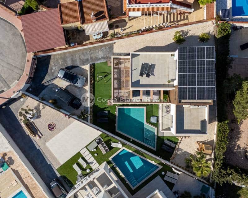 3 bedroom Villa for sale in Ciudad Quesada with pool - € 699,000 (Ref: 9420574)