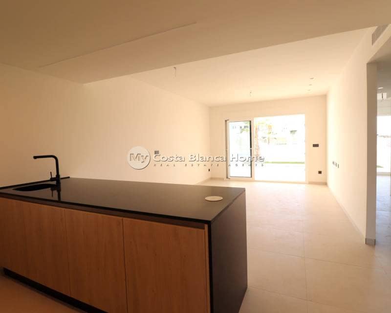 2 bedroom Apartment for sale in El Raso with pool - € 295,000 (Ref: 9420577)