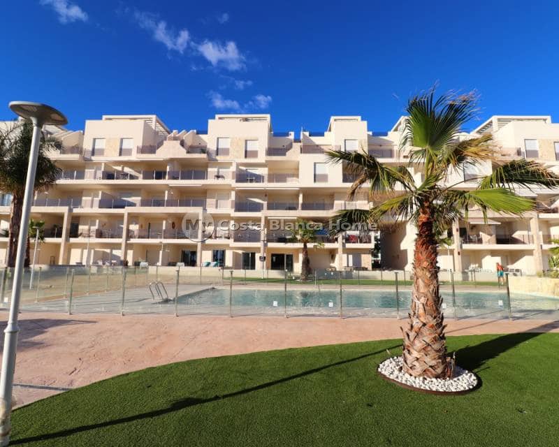 2 bedroom Apartment for sale in El Raso with pool - € 295,000 (Ref: 9420577)
