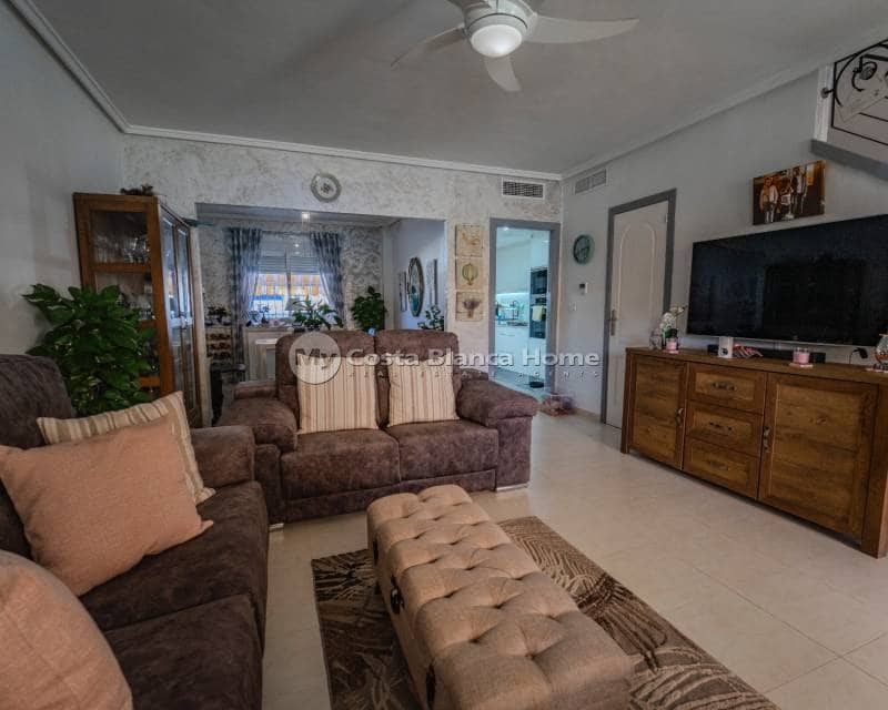 3 bedroom Townhouse for sale in Ciudad Quesada with pool - € 235,000 (Ref: 9420578)