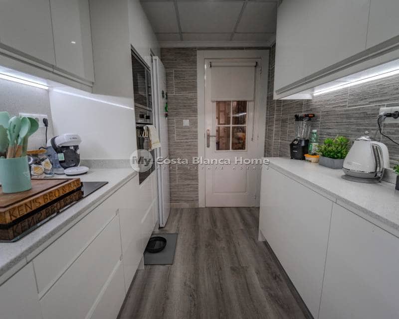 3 bedroom Townhouse for sale in Ciudad Quesada with pool - € 235,000 (Ref: 9420578)