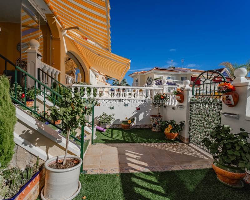 3 bedroom Townhouse for sale in Ciudad Quesada with pool - € 235,000 (Ref: 9420578)