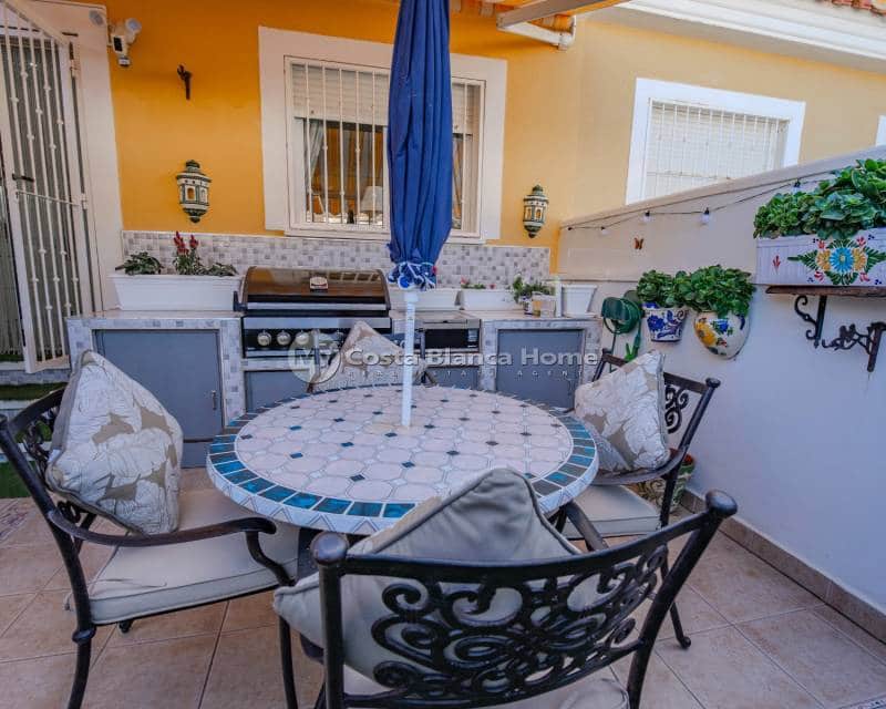 3 bedroom Townhouse for sale in Ciudad Quesada with pool - € 235,000 (Ref: 9420578)