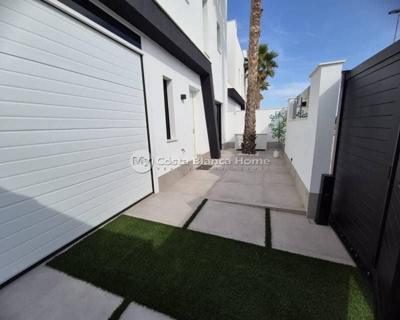 3 chambre Villa/Maison Semi-Mitoyenne à vendre à Santiago de la Ribera avec piscine - 699 900 € (Ref: 9420579)