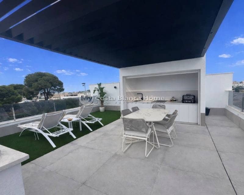 3 soverom Kjedet enebolig til salgs i Santiago de la Ribera med svømmebasseng - € 699 900 (Ref: 9420579)