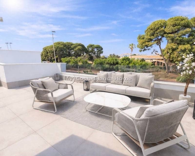 3 soverom Kjedet enebolig til salgs i Santiago de la Ribera med svømmebasseng - € 699 900 (Ref: 9420579)