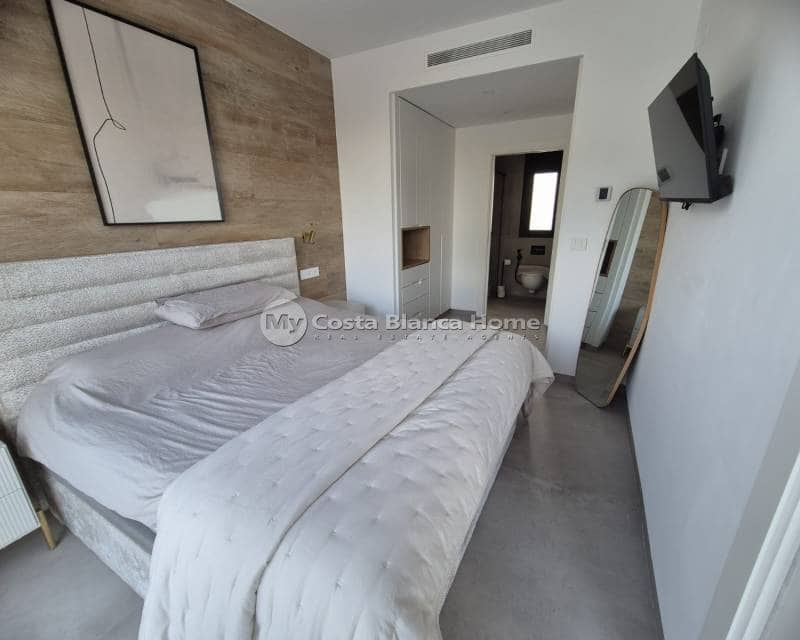 3 soverom Kjedet enebolig til salgs i Santiago de la Ribera med svømmebasseng - € 699 900 (Ref: 9420579)