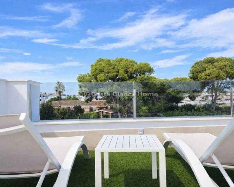 3 soverom Kjedet enebolig til salgs i Santiago de la Ribera med svømmebasseng - € 699 900 (Ref: 9420579)