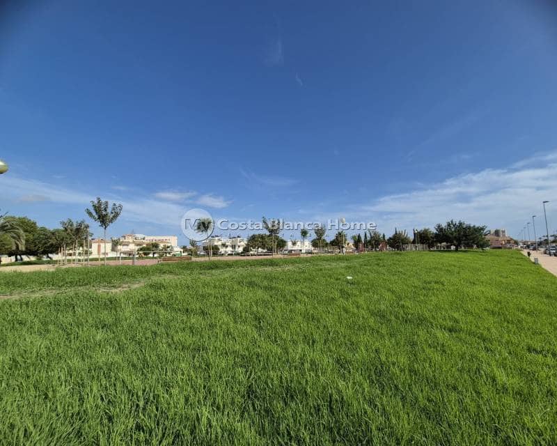 3 soverom Kjedet enebolig til salgs i Santiago de la Ribera med svømmebasseng - € 699 900 (Ref: 9420579)