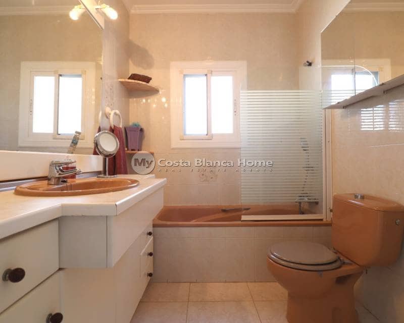 4 sypialnia Willa na sprzedaż w Algorfa z basenem - 465 000 € (Ref: 9420584)