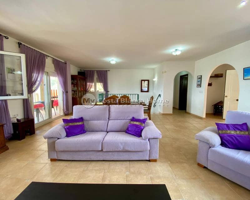 3 Zimmer Villa zu verkaufen in Algorfa mit Pool - 599.990 € (Ref: 9420586)