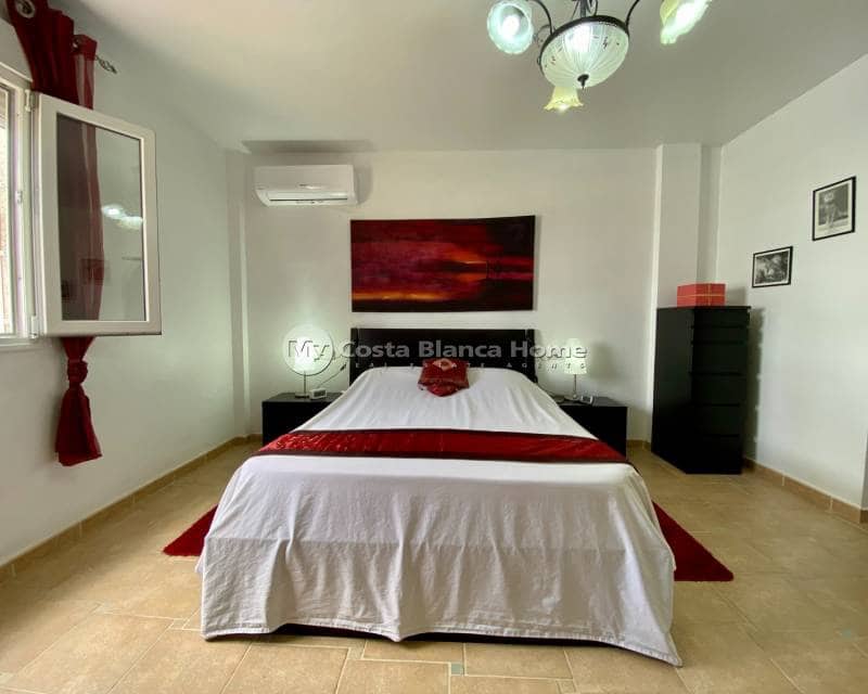 3 Zimmer Villa zu verkaufen in Algorfa mit Pool - 599.990 € (Ref: 9420586)