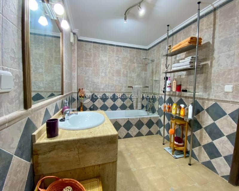 3 Zimmer Villa zu verkaufen in Algorfa mit Pool - 599.990 € (Ref: 9420586)