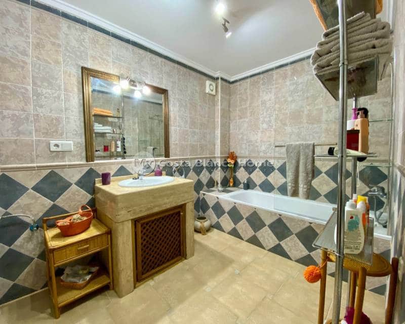 3 Zimmer Villa zu verkaufen in Algorfa mit Pool - 599.990 € (Ref: 9420586)