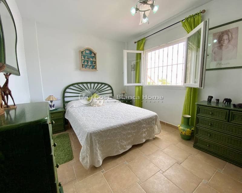 3 Zimmer Villa zu verkaufen in Algorfa mit Pool - 599.990 € (Ref: 9420586)