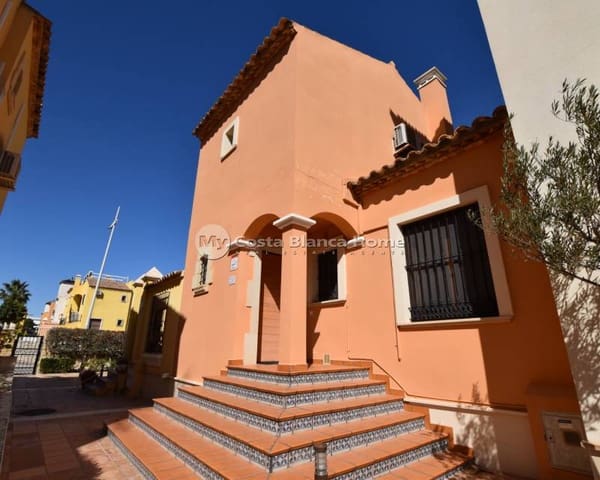 3 bedroom Townhouse for sale in Algorfa with pool - € 195,000 (Ref: 9420587)