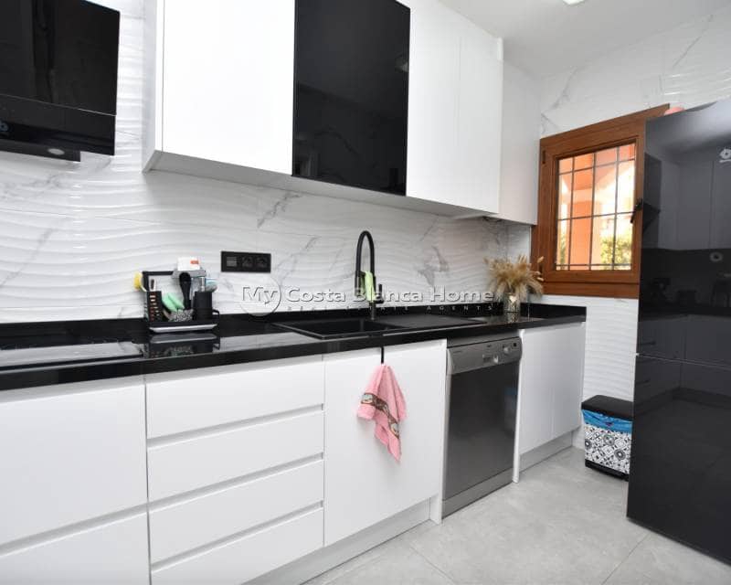 Casa de 3 habitaciones en Algorfa en venta con piscina - 195.000 € (Ref: 9420587)