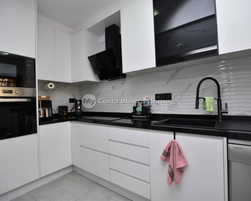 Casa de 3 habitaciones en Algorfa en venta con piscina - 195.000 € (Ref: 9420587)