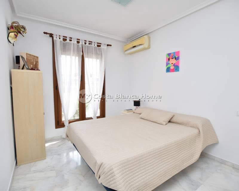 Casa de 3 habitaciones en Algorfa en venta con piscina - 195.000 € (Ref: 9420587)