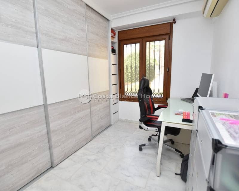 Casa de 3 habitaciones en Algorfa en venta con piscina - 195.000 € (Ref: 9420587)