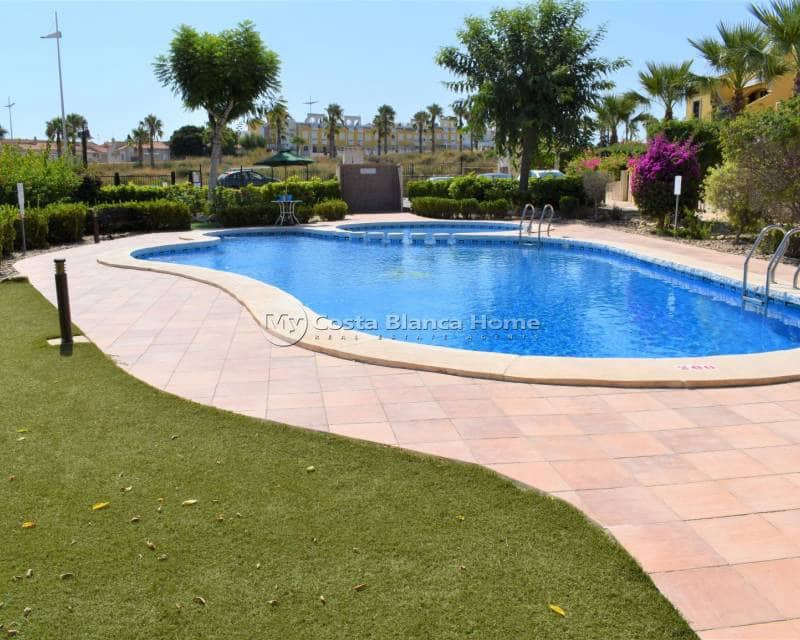Casa de 3 habitaciones en Algorfa en venta con piscina - 195.000 € (Ref: 9420587)