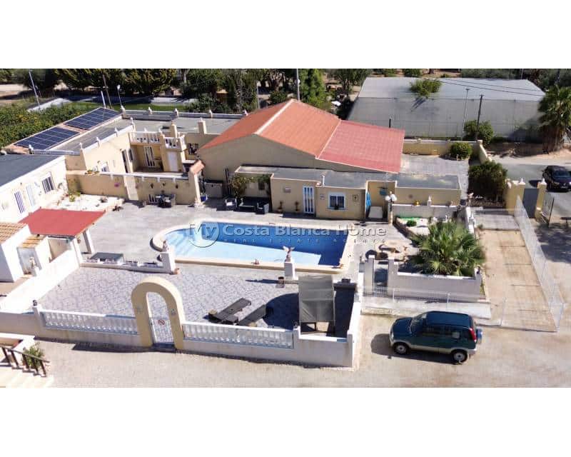 6 bedroom Finca/Country House for sale in Los Montesinos with pool - € 795,000 (Ref: 9420591)