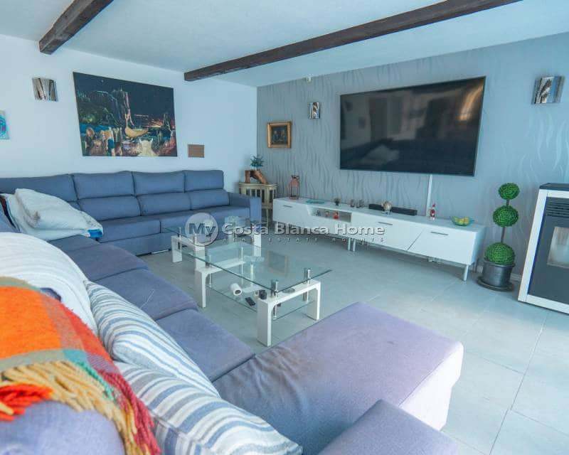 6 bedroom Finca/Country House for sale in Los Montesinos with pool - € 795,000 (Ref: 9420591)