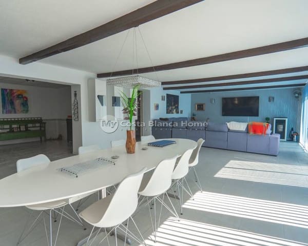 6 soveværelse Finca/Landehus til salg i Los Montesinos med swimmingpool - € 795.000 (Ref: 9420591)