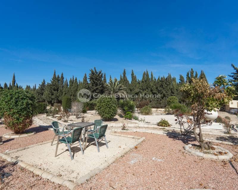 6 bedroom Finca/Country House for sale in Los Montesinos with pool - € 795,000 (Ref: 9420591)