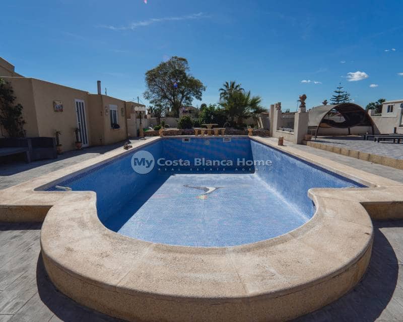 6 bedroom Finca/Country House for sale in Los Montesinos with pool - € 795,000 (Ref: 9420591)