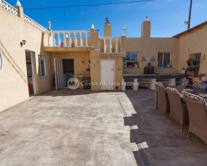 6 bedroom Finca/Country House for sale in Los Montesinos with pool - € 795,000 (Ref: 9420591)