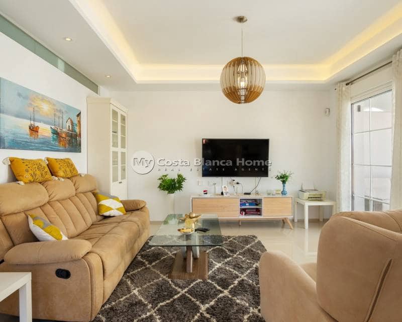 2 soveværelse Lejlighed til salg i Dona Pepa med swimmingpool - € 270.000 (Ref: 9420594)