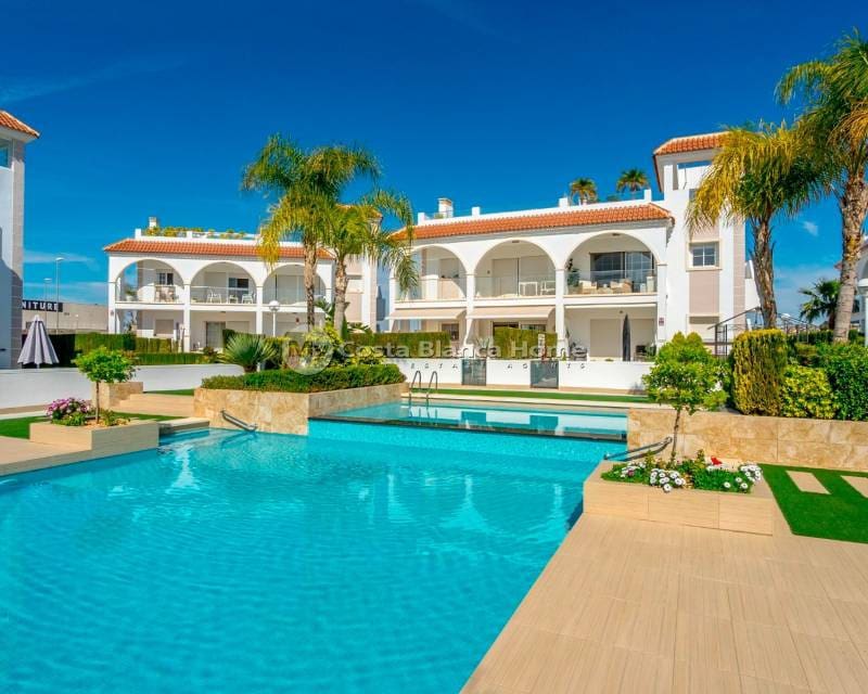 2 soveværelse Lejlighed til salg i Dona Pepa med swimmingpool - € 270.000 (Ref: 9420594)